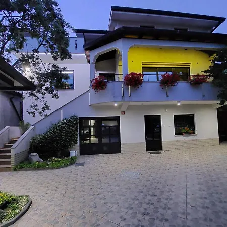 Apartma Mimi Appartamento Dekani