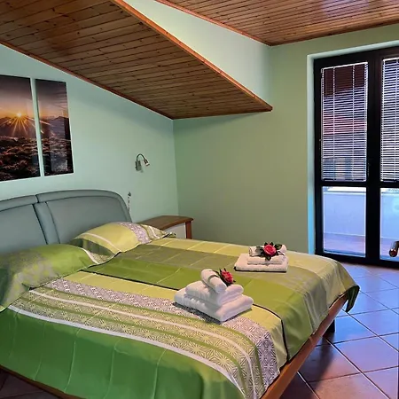 Apartma Mimi דירה *